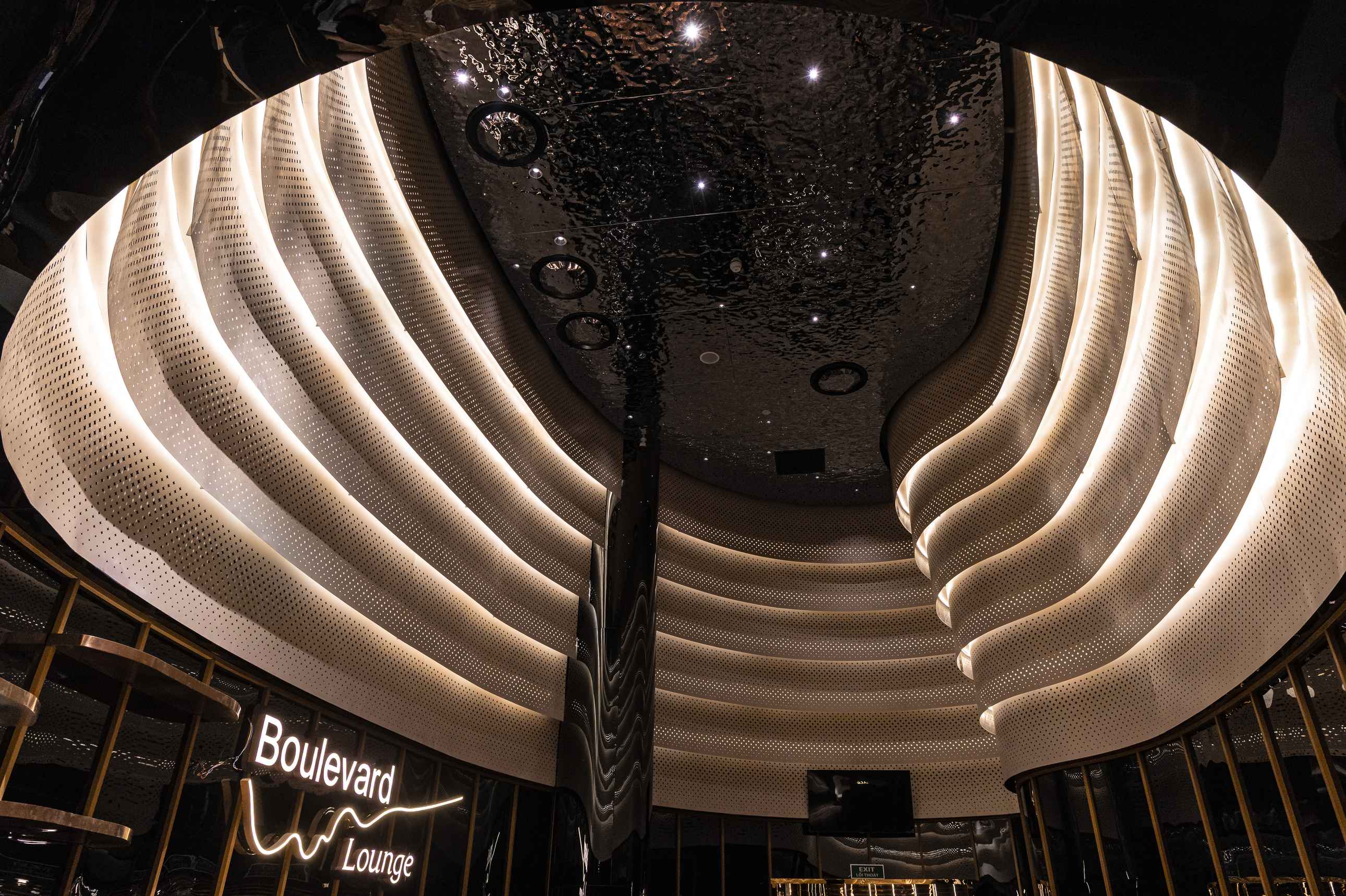 BOULEVARD LOUNGE - 4
