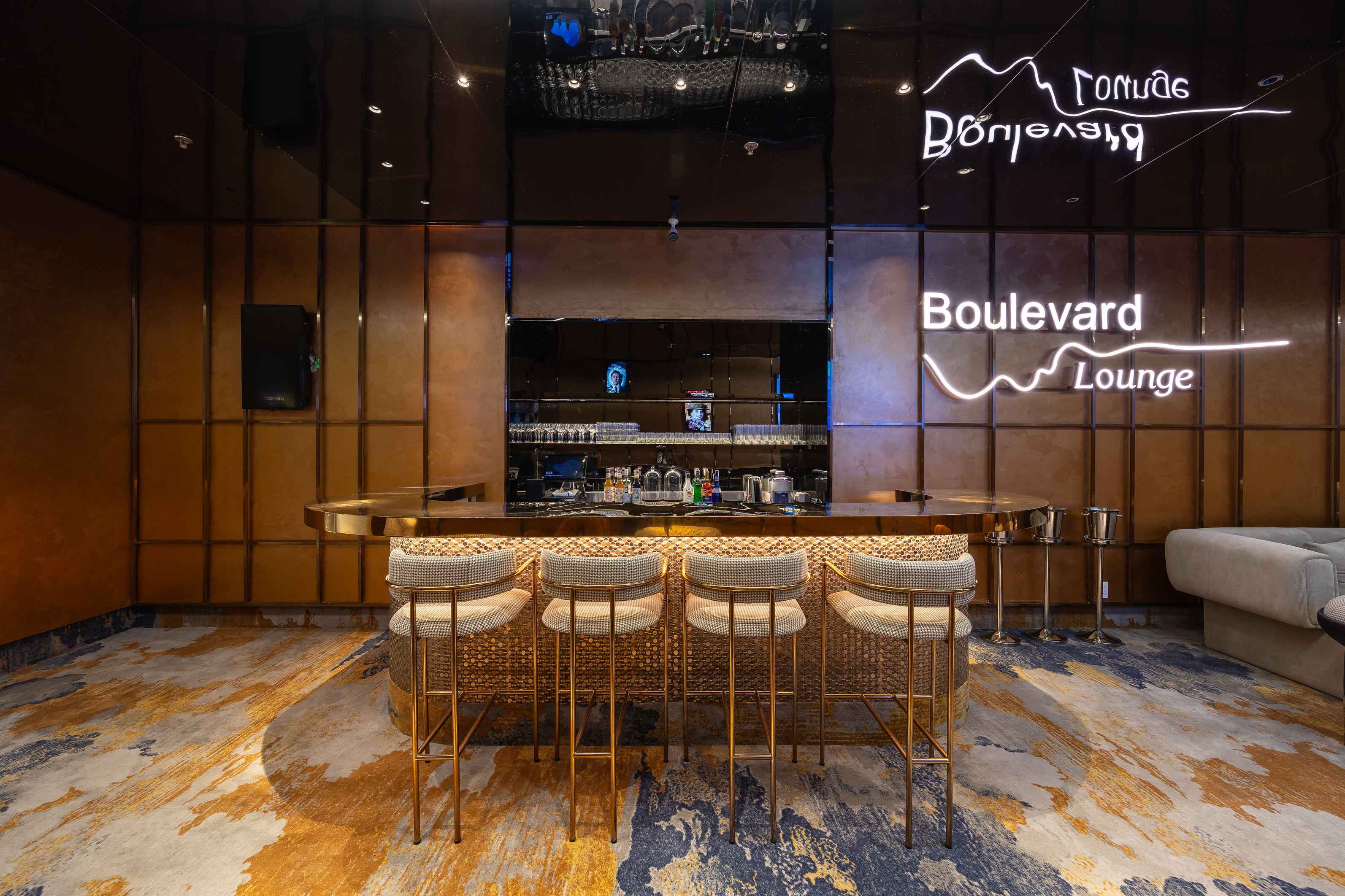 BOULEVARD LOUNGE - 10