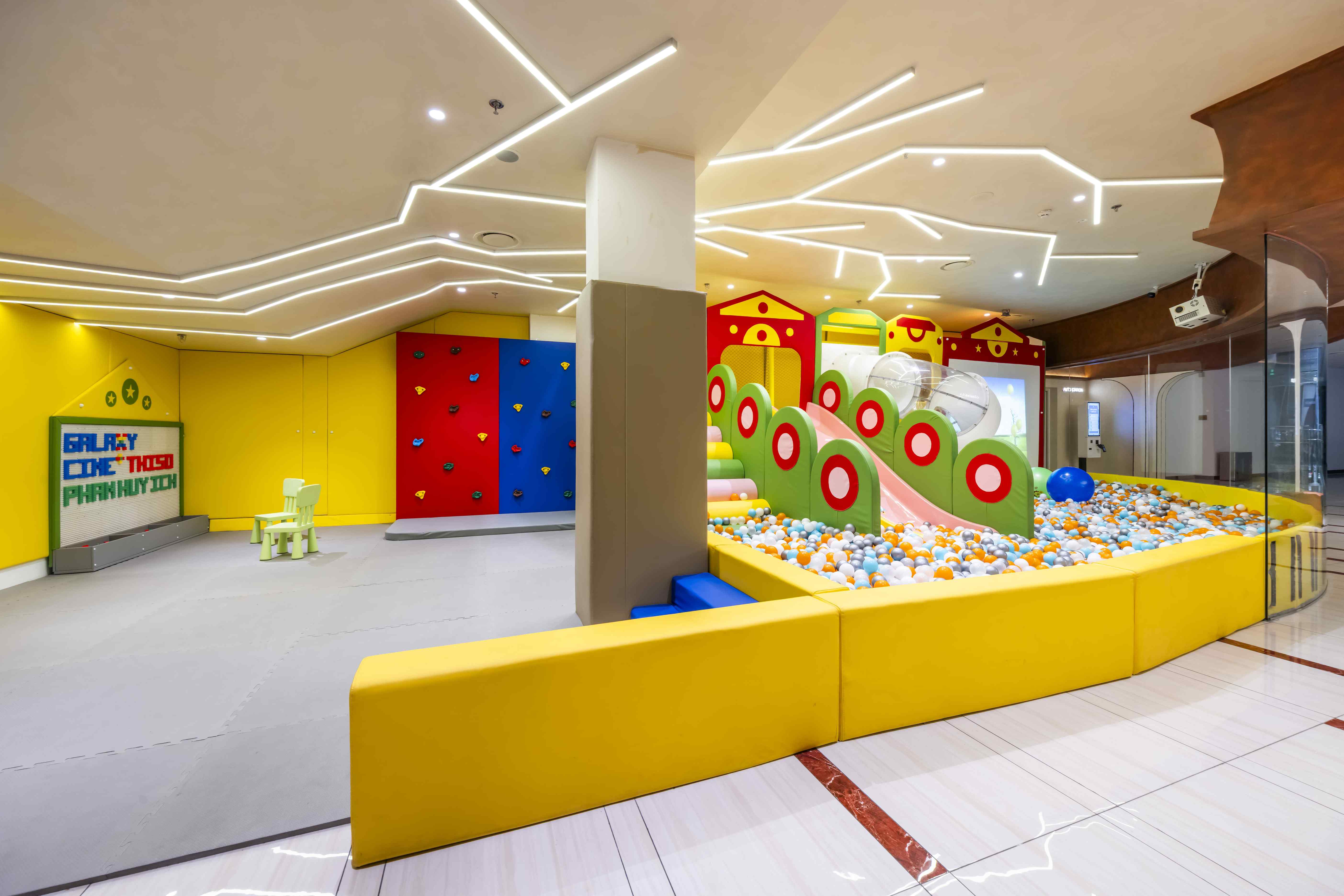 Galaxy Thiso Mall Phan Huy Ích - 8